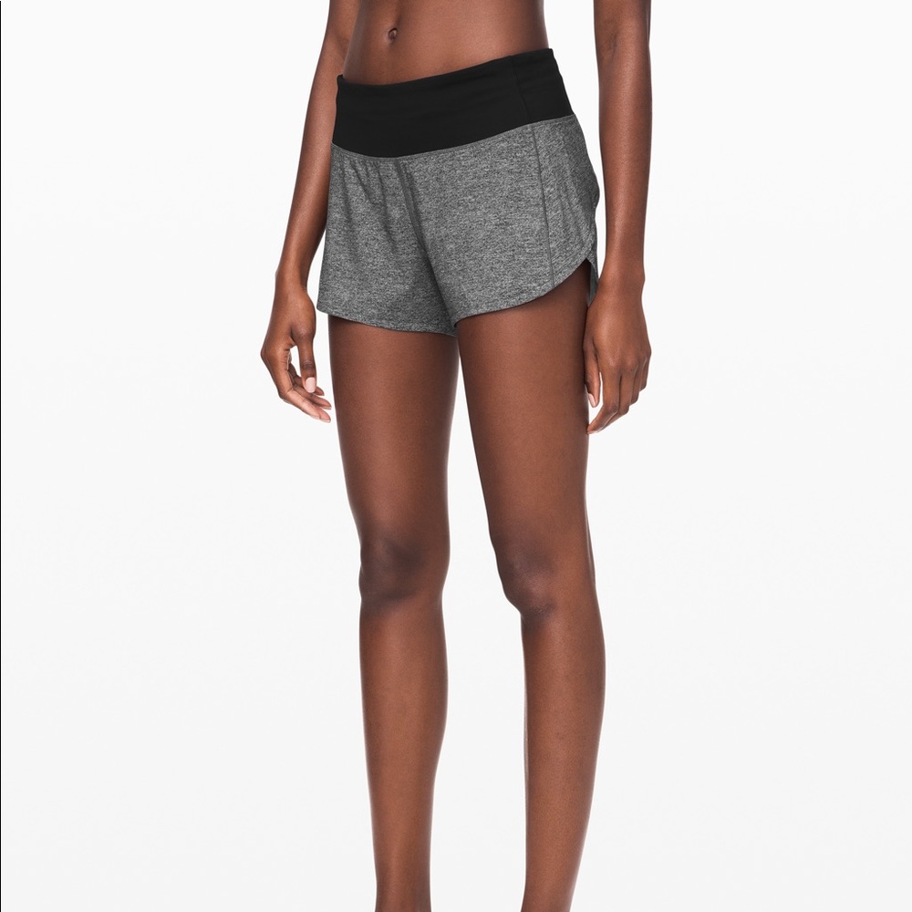 lululemon 2.5” speed up shorts